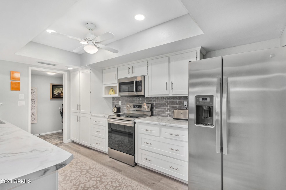 10202 W Highwood Ln, Sun City, AZ 85373 - photo 1