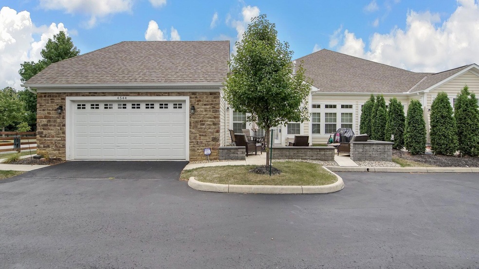1-web-or-mls-4544-newport-loop-e-the-cot