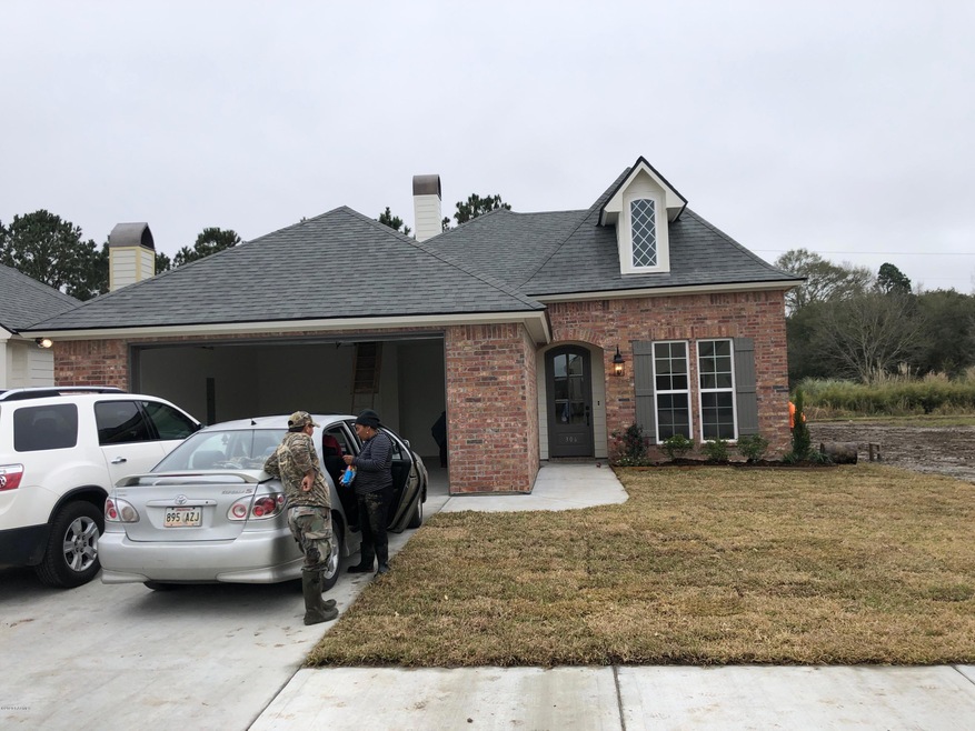 306 San Sebastian Dr, Youngsville, LA 70592 - photo 1