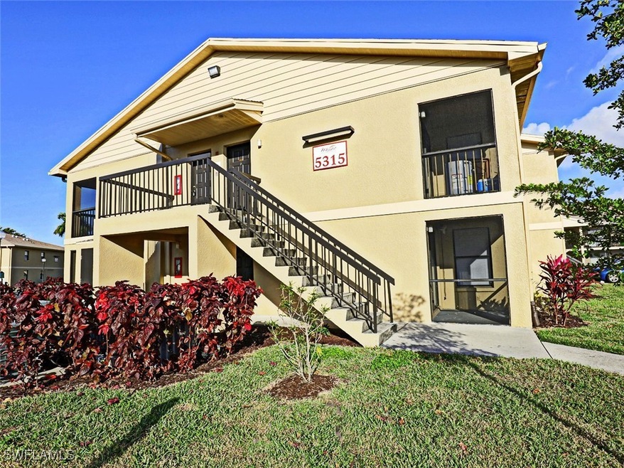 5315 Summerlin Rd unit 1515, Fort Myers, FL 33919 - photo 1