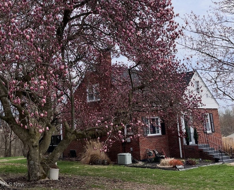 130 Wood St, Flushing, OH 43977 - photo 1