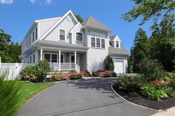 38 Mechanic St, Mattapoisett, MA 02739 - photo 1