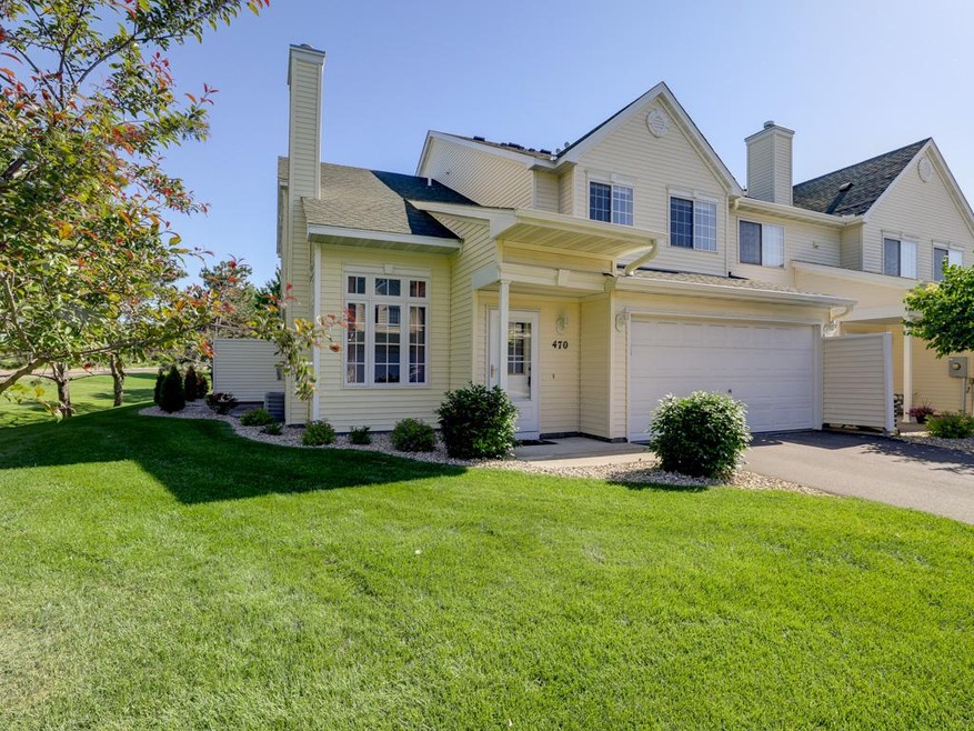 470 Aqua Circle