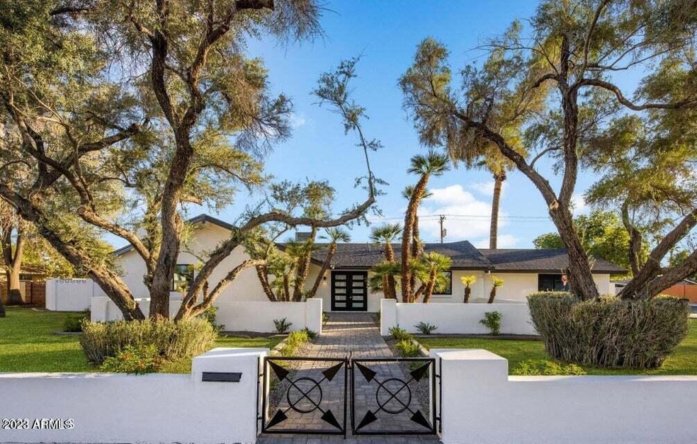 1715 W Lawrence Ln, Phoenix, AZ 85021 - photo 1