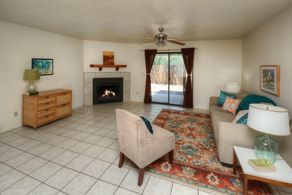 925 E Desert Pkwy, Tucson, AZ 85719 - photo 1