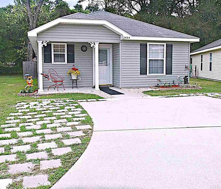 2404 Trailwood Dr, Cantonment, FL 32533 - photo 1