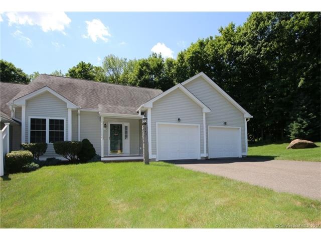 143 Meadow Brook Rd unit 32, Oxford, CT 06478 - photo 1