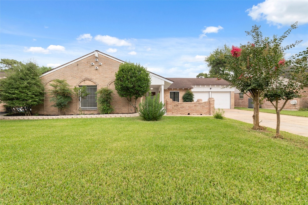 For Sale $750,000 • Co-Listing Agent