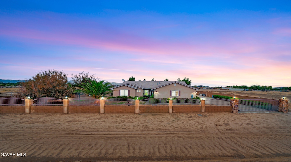 8347 W Avenue D, Lancaster, CA 93536 - photo 1