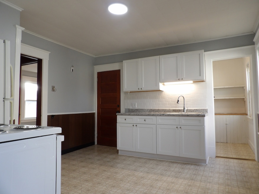 For Rent $1,700/month