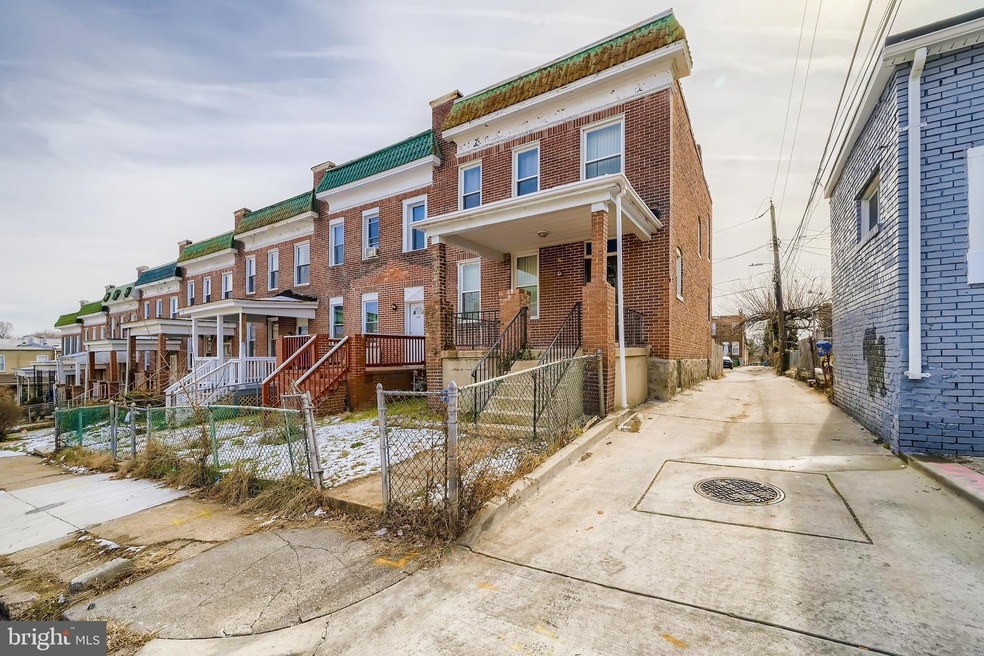 3415 W Franklin St, Baltimore, MD 21229 - photo 1
