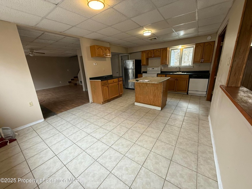 69 Manor Dr unit 2, Shavertown, PA 18708 - photo 1