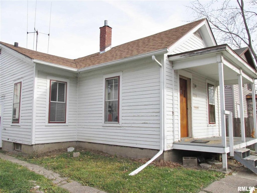 1408 E 12 1 2 St, Davenport, IA 52803 - photo 1