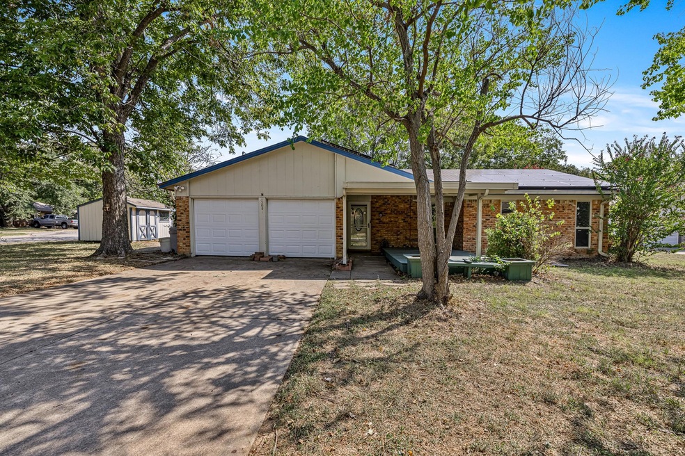 508 Holly Hill Dr, Hurst, TX 76053 - photo 1