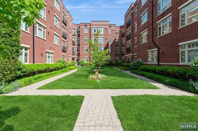 2224 Riverview Ave, Englewood, NJ 07631 - photo 1