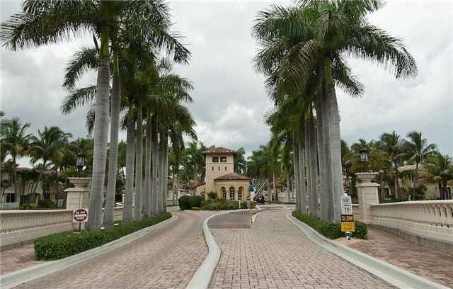 21137 NE 33rd Ave, Miami, FL 33180 - photo 1