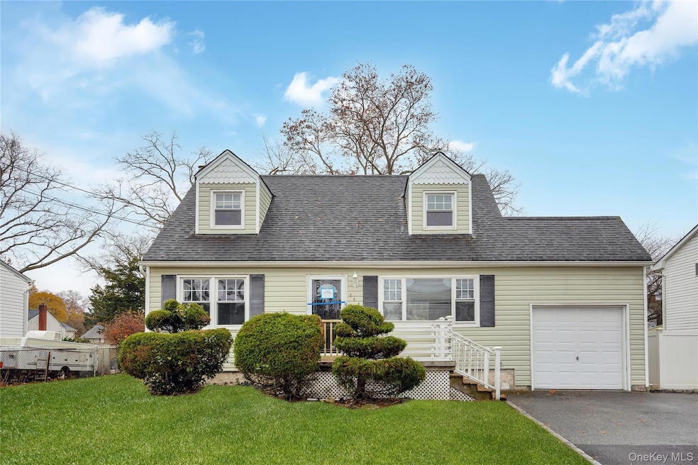 842 Brook St, West Babylon, NY 11704 - photo 1