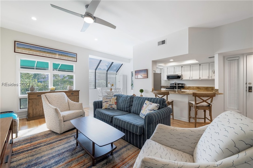 Living Area Flows Well to Kitchen And Dining Areas