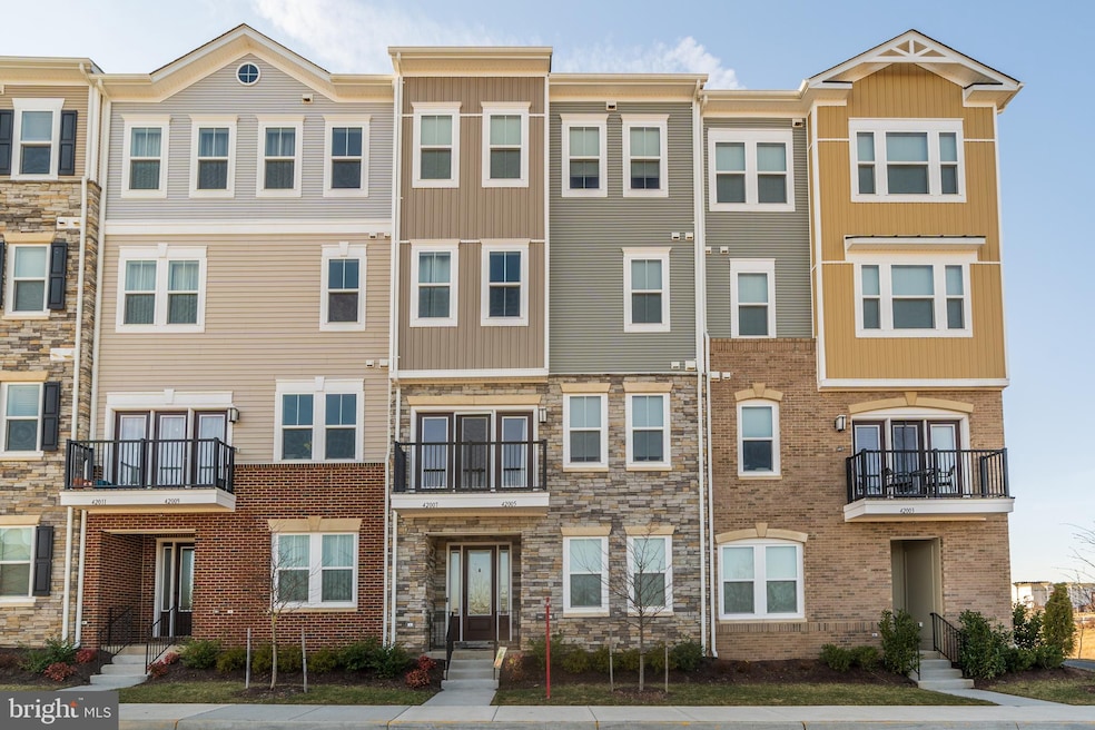 42005 Berkley Hill Terrace, Stone Ridge, VA 20105 - photo 1