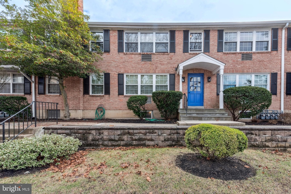 1334 Montgomery Ave unit D3, Narberth, PA 19072 - photo 1