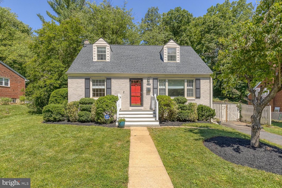 3902 Larchwood Rd, Falls Church, VA 22041 - photo 1