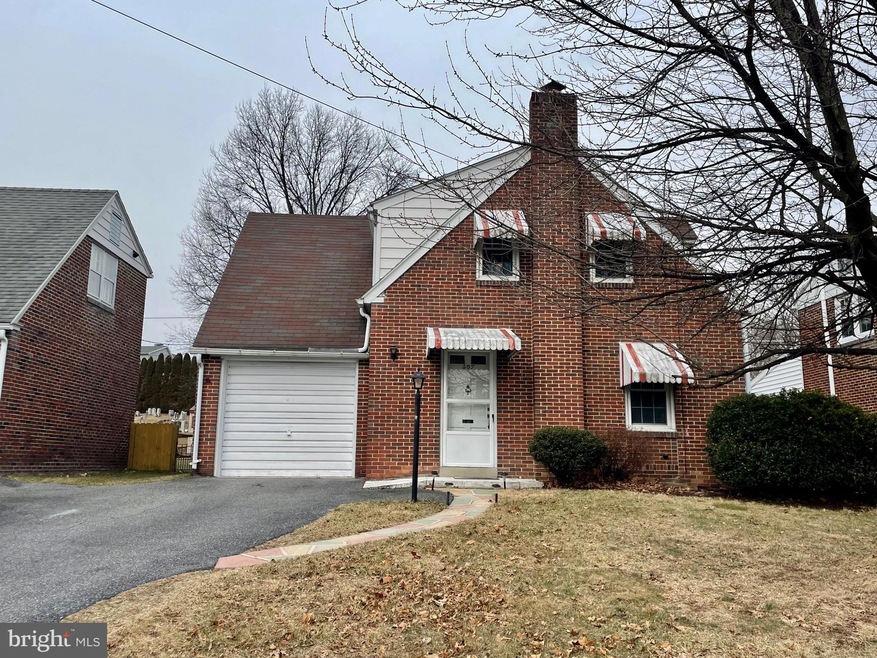 457 Confer Ave, Hamburg, PA 19526 - photo 1