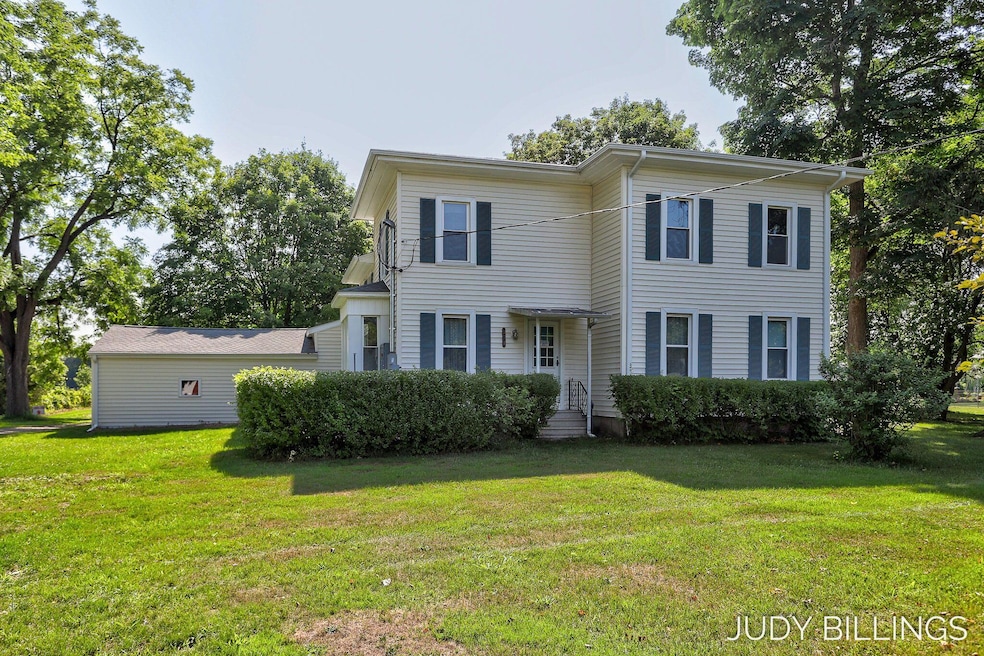 371 8th St, Plainwell, MI 49080 MLS 23032669