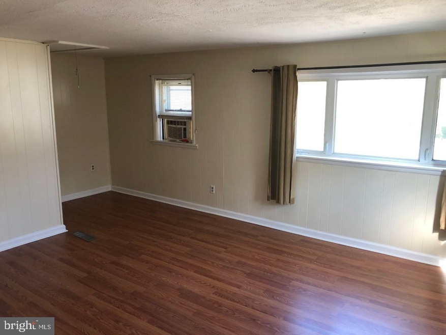 500 Poplar St unit 3, Delanco, NJ 08075 - photo 1