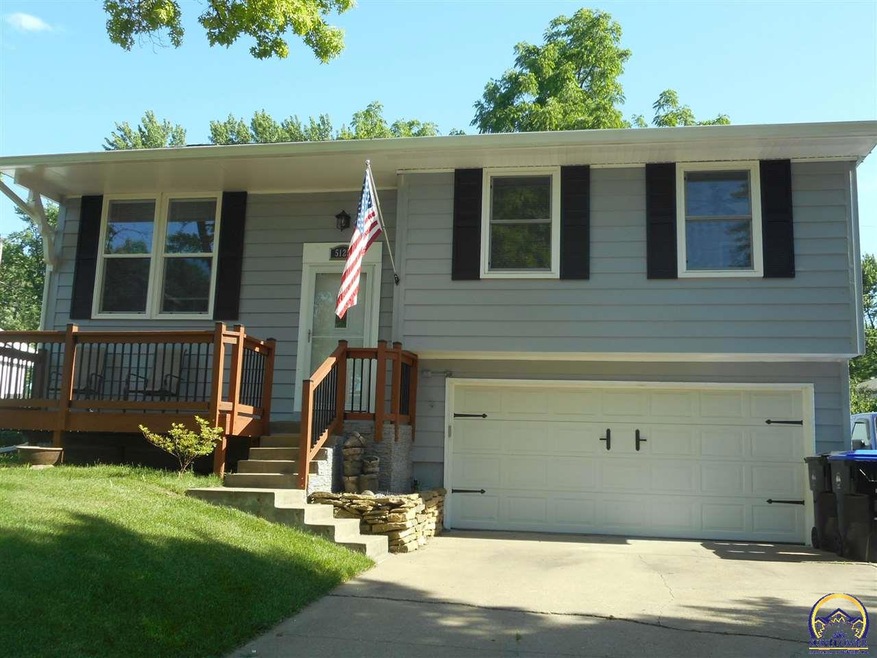 5125 SW 32nd St, Topeka, KS 66614 - photo 1