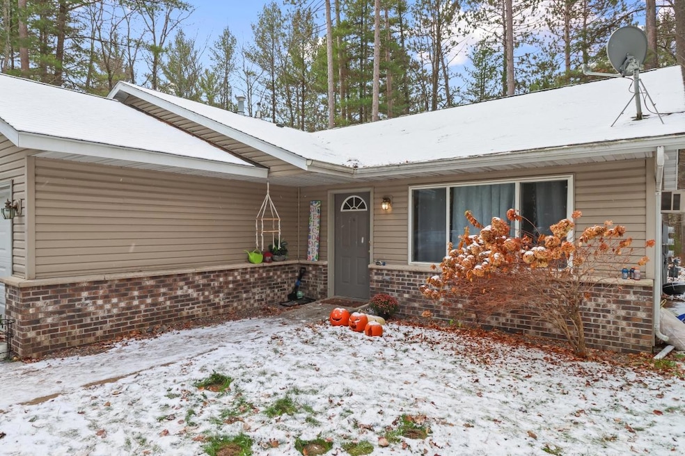 935 Rolling Ridge Rd, Eagle River, WI 54521 - photo 1