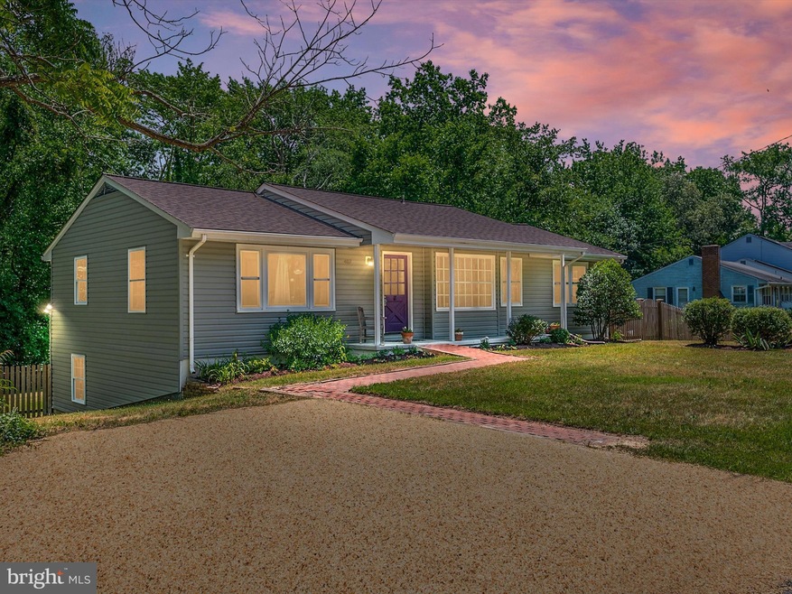 407 Beach Dr, Annapolis, MD 21403 - photo 1