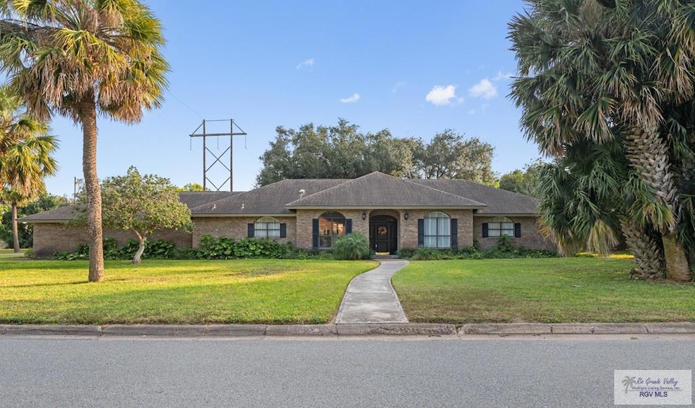 1803 N Forest Ln, Weslaco, TX 78596 - photo 1