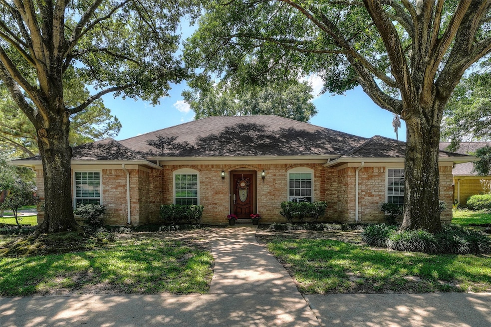 15303 Quiet Creek Dr, Houston, TX 77095 - photo 1