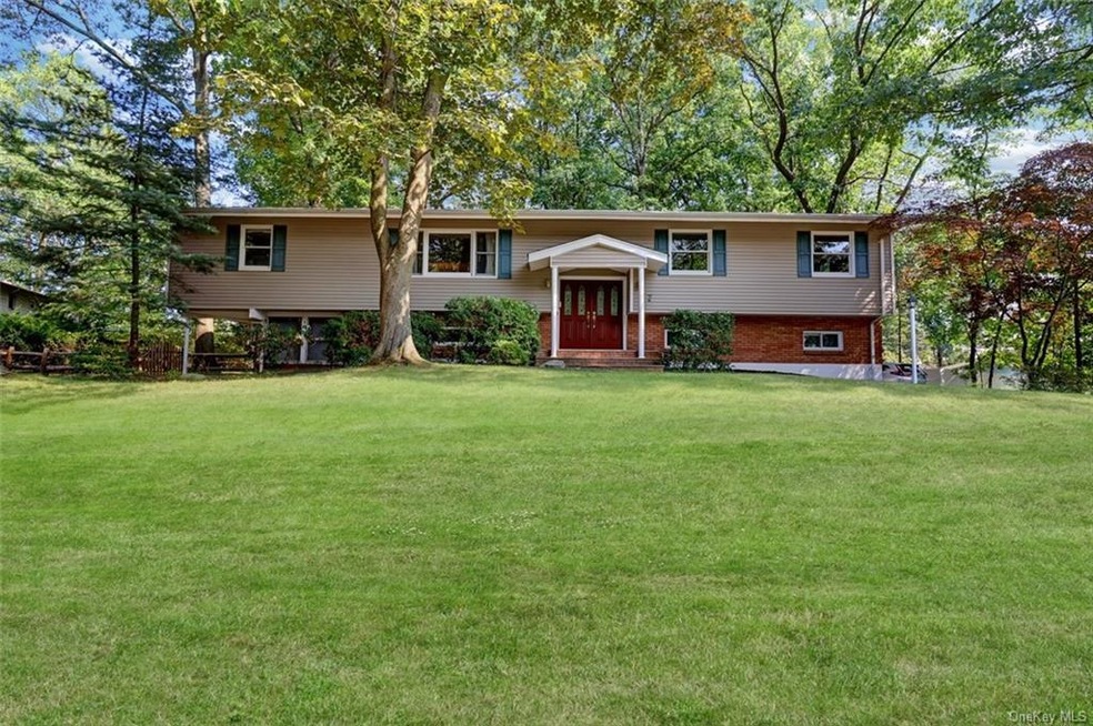 7 Broward Dr, New City, NY 10956 - photo 1