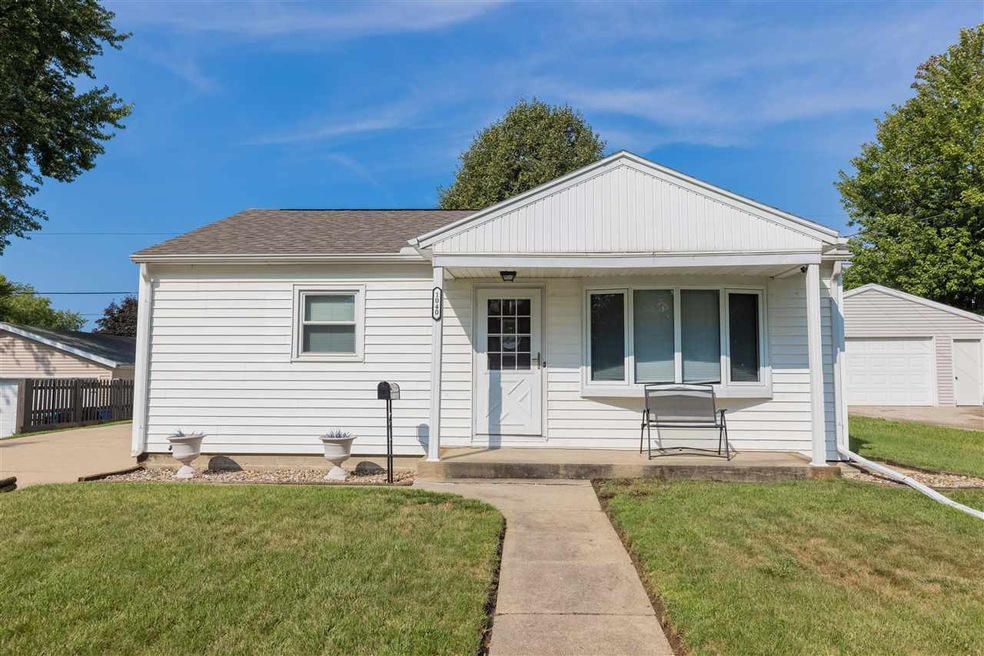 1040 Sheerer Ave, Waterloo, IA 50701 - photo 1