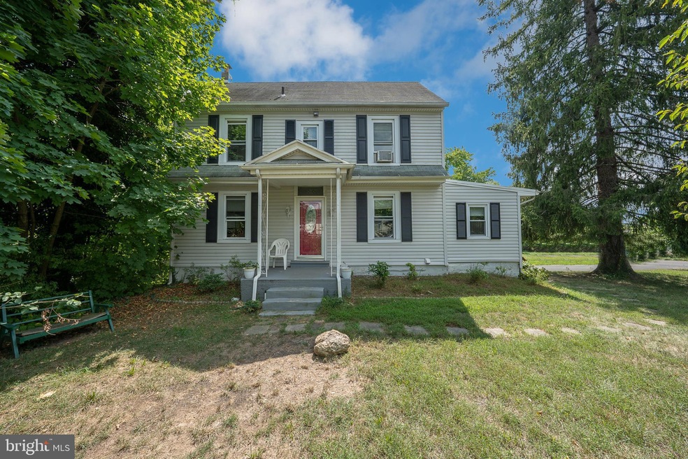 320 Egypt Rd, Norristown, PA 19403 - photo 1