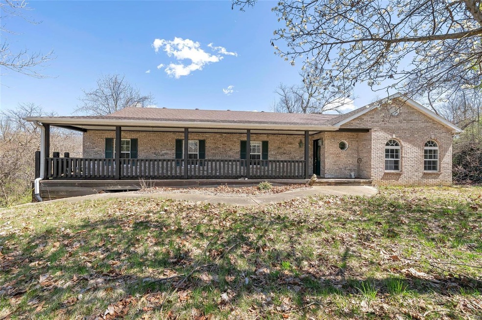 10 Oakside Dr, Collinsville, IL 62234 - photo 1