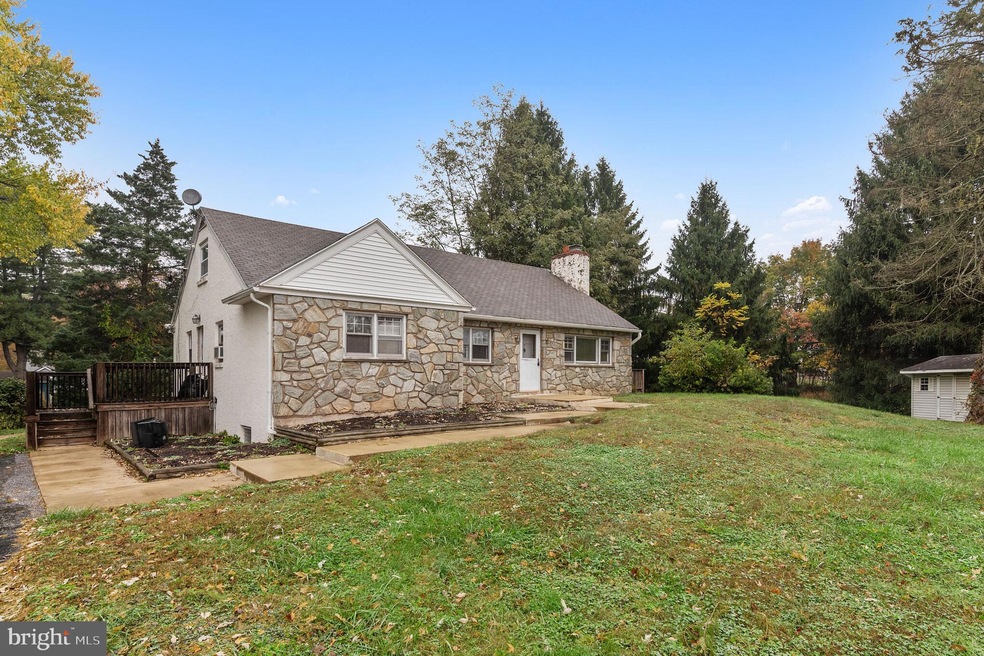 1 Benburb Rd, Phoenixville, PA 19460 - photo 1