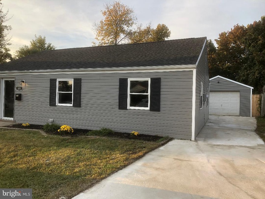 205 Blue Hen Rd, New Castle, DE 19720 - photo 1