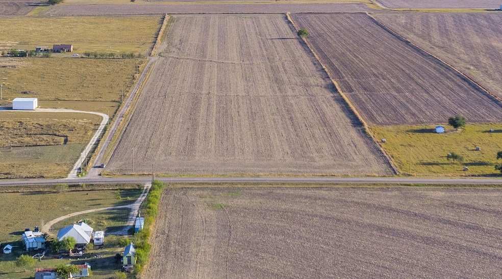 Tbd Fm 112, Thrall, TX 76578 - photo 1