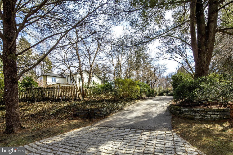 321 Baintree Rd, Bryn Mawr, PA 19010 - photo 1