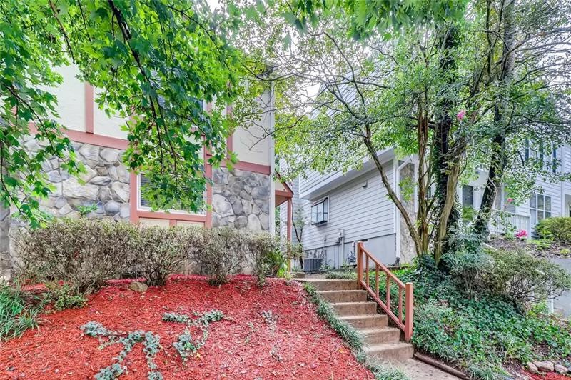 Awesome duplex near Truist Park, the Battery, Vini