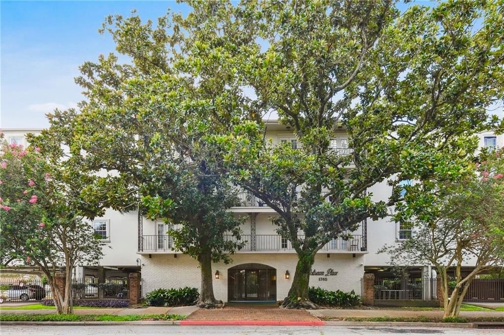 Rare 2-bedroom, 2-bathroom offering in coveted 1765 Coliseum Condominiums