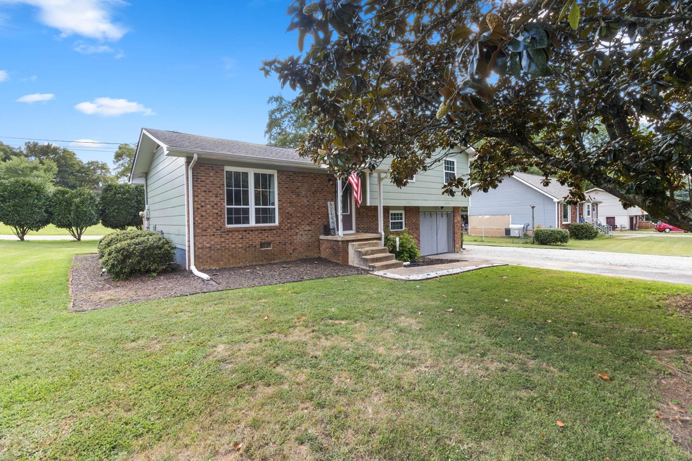 1744 Crabtree Rd.-34