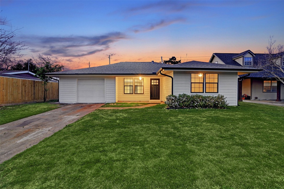 5426 De Lange Ln, Houston, TX 77092 - photo 1