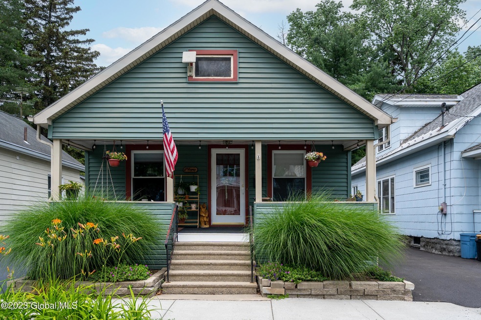 117 N Toll St, Schenectady, NY 12302 - photo 1