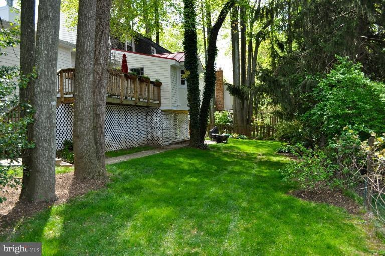 201 Owaissa Ct SE, Vienna, VA 22180 - photo 1