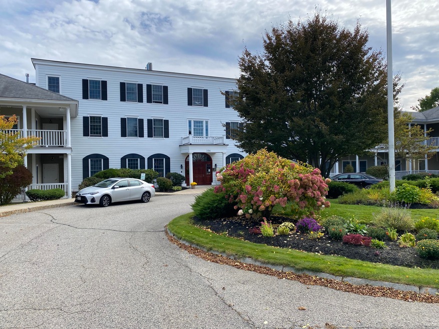 106 Farragut Way unit 246, Kennebunk, ME 04043 - photo 1