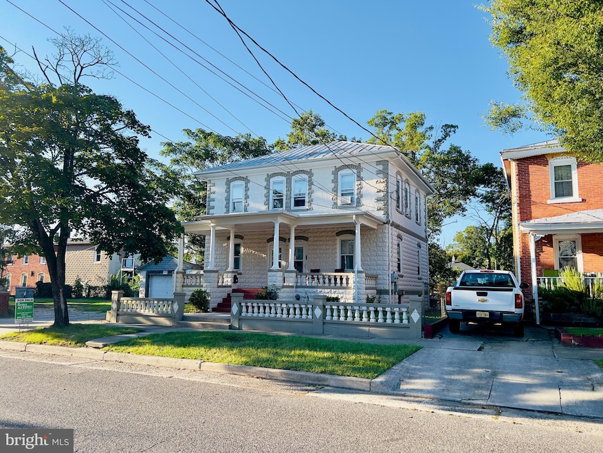 814 E Cherry St, Vineland, NJ 08360 - photo 1