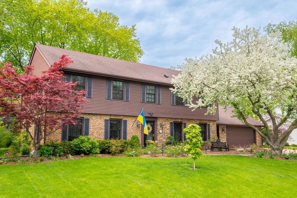 Spectacular Curb Appeal!